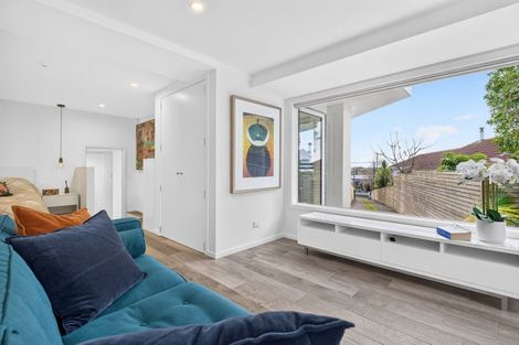 Photo of property in 12a Albert Road, Devonport, Auckland, 0624