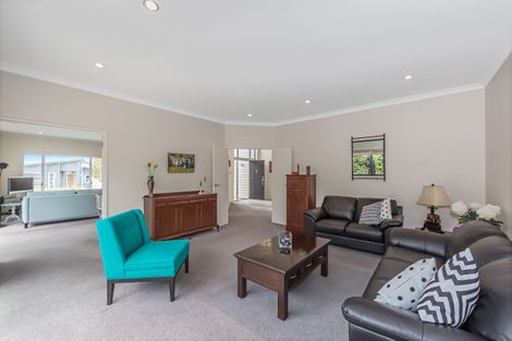 Photo of property in 1 Bridal Place, Silverdale, 0932