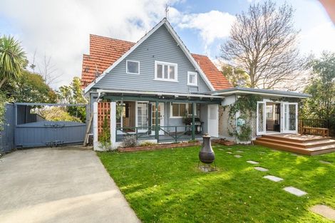 Photo of property in 151 Ruahine Street, Roslyn, Palmerston North, 4414