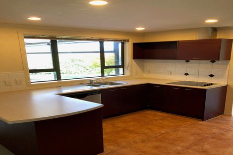 Photo of property in 10 Brookwood Drive, Henderson, Auckland, 0612
