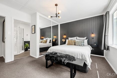 Photo of property in 74 Elmslie Road, Pinehaven, Upper Hutt, 5019