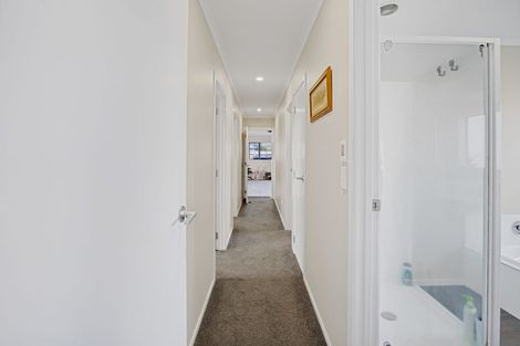 Photo of property in 48b Celia Street, Stratford, 4332