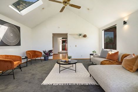 Photo of property in 22b Evergreen Place, Sunshine Bay, Queenstown, 9300