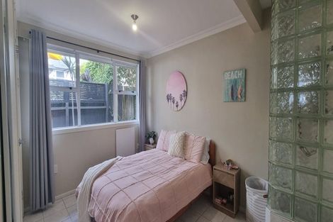 Photo of property in 2/171 Marine Parade, Mount Maunganui, 3116