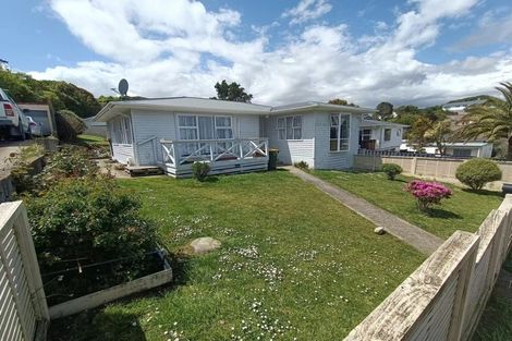 Photo of property in 5 Cypress Drive, Maungaraki, Lower Hutt, 5010