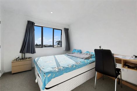 Photo of property in 31 Huntington Drive, Huntington Park, Auckland, 2013