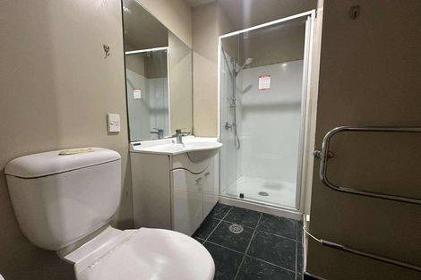 Photo of property in Atrium Towers, 1p/154 The Terrace, Wellington Central, Wellington, 6011