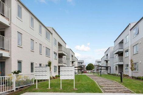 Photo of property in 206/28b Eileen Newey Place, Henderson, Auckland, 0612