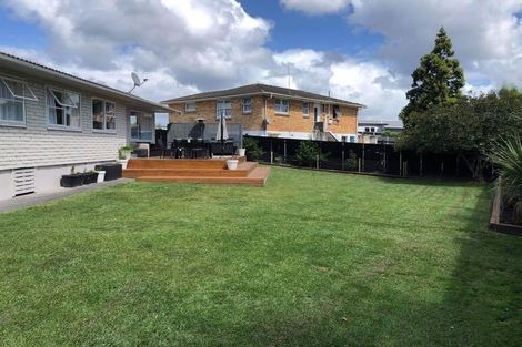 Photo of property in 9 Gregg Place, Sunnyvale, Auckland, 0612