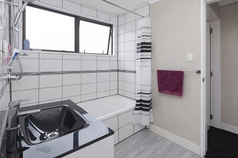 Photo of property in 2/29 Meon Street, Aranui, Christchurch, 8061