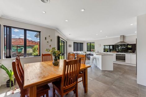 Photo of property in 10 Carlow Grove, Birchville, Upper Hutt, 5018