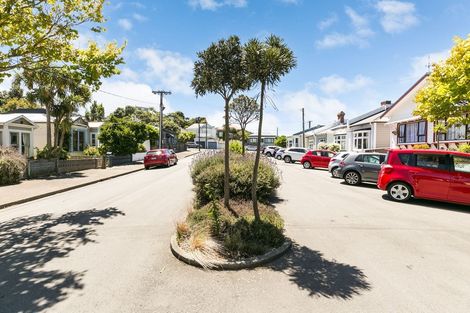 Photo of property in 25 Royal Street, Berhampore, Wellington, 6023