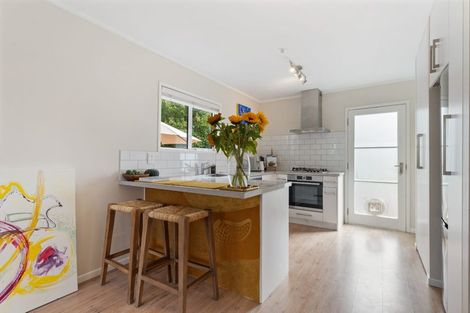 Photo of property in 1/133 Edmonton Road, Te Atatu South, Auckland, 0610