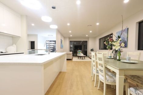 Photo of property in 6 Celestial Crescent, Orewa, 0931