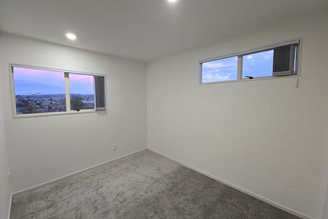 Photo of property in 2/9 Kells Place, Botany Downs, Auckland, 2010