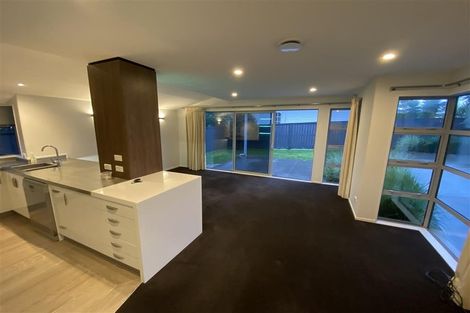 Photo of property in 6 Muripara Avenue, Point Chevalier, Auckland, 1022