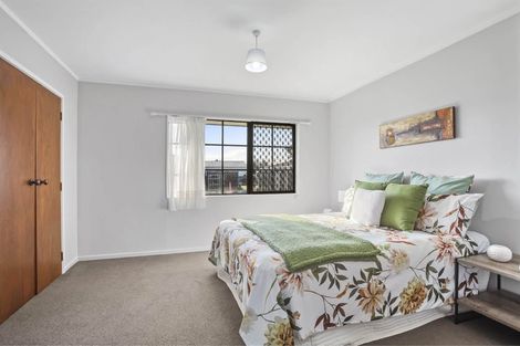 Photo of property in 1/20 Sturges Road, Henderson, Auckland, 0612