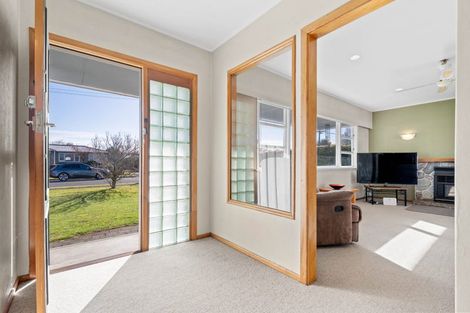 Photo of property in 6 Hobson Place, Solway, Masterton, 5810