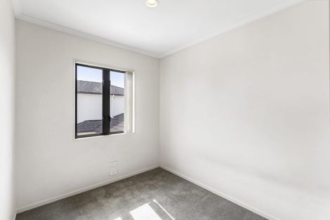 Photo of property in 24 Sheddings Lane, East Tamaki, Auckland, 2016