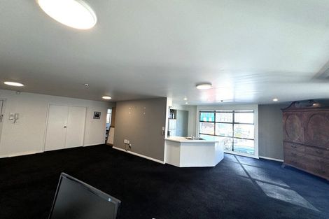 Photo of property in Regent Courts, 2/75 Gloucester Street, Christchurch Central, Christchurch, 8013
