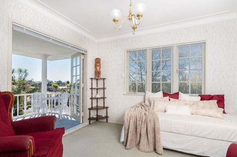 Photo of property in 1/27 Nui Mana Place, Te Atatu South, Auckland, 0610