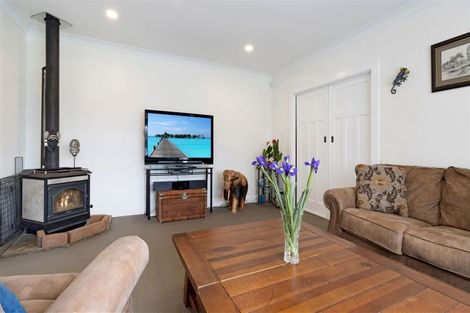 Photo of property in 115 Awhitu Road, Karioitahi, Waiuku, 2683