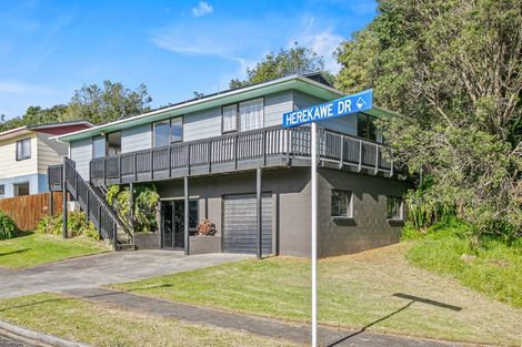 Photo of property in 41 Herekawe Drive, Spotswood, New Plymouth, 4310