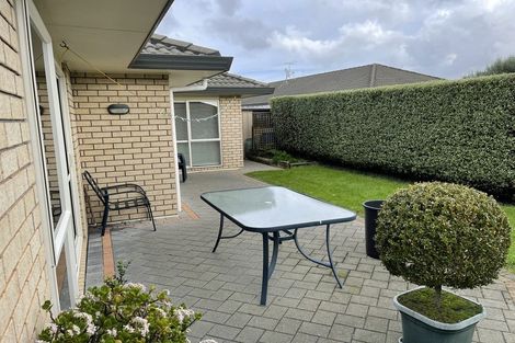 Photo of property in 87 Redcastle Drive, East Tamaki, Auckland, 2013