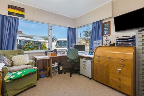 Photo of property in 634 Queen Street East, Levin, 5510