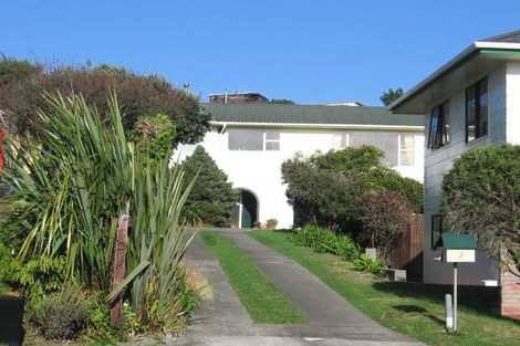 Photo of property in 3 Lagden Street, Camborne, Porirua, 5026