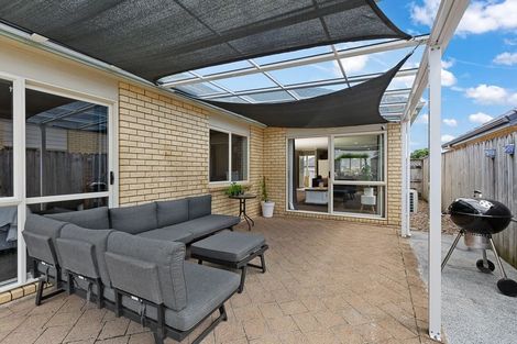 Photo of property in 10 Peachstone Lane, Henderson, Auckland, 0612