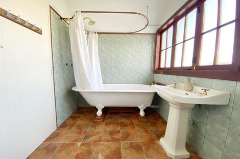 Photo of property in 18b Mountain Road, Mount Wellington, Auckland, 1072