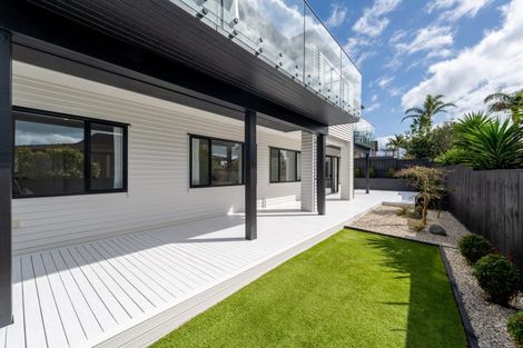 Photo of property in 2/152 Clovelly Road, Bucklands Beach, Auckland, 2012