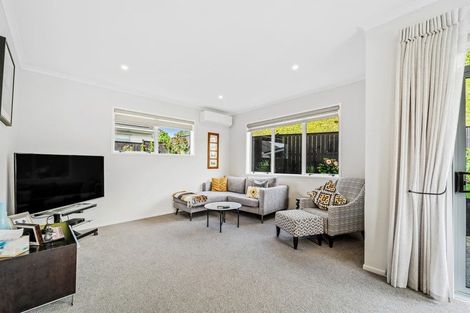 Photo of property in 92 Arran Point Parade, Orewa, 0931