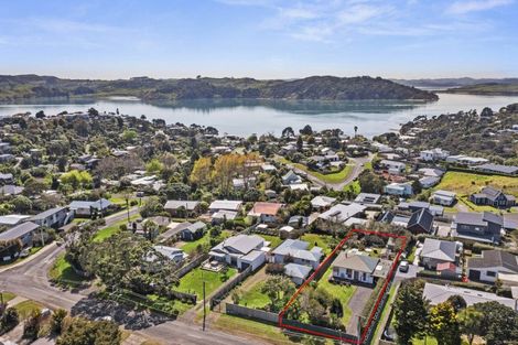 Photo of property in 23 Lorenzen Bay Road, Raglan, 3225