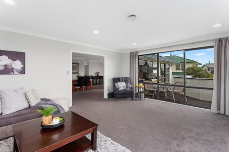 Photo of property in 2 Panorama Place, Coastlands, Whakatane, 3120