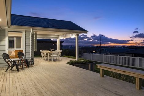 Photo of property in 15 Damien Place, Ohauiti, Tauranga, 3112