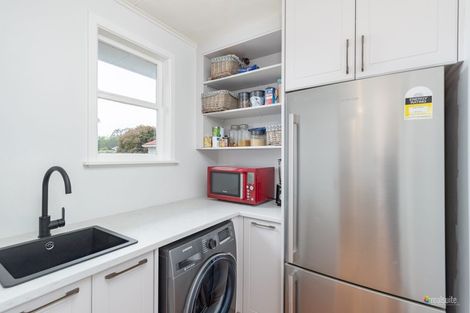 Photo of property in 6 Burns Grove, Trentham, Upper Hutt, 5018