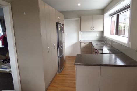 Photo of property in 12 Esk Place, Aranui, Christchurch, 8061