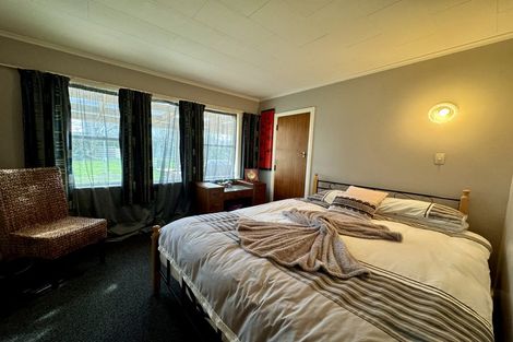 Photo of property in 16 Ernest Street, Ranui, Porirua, 5024