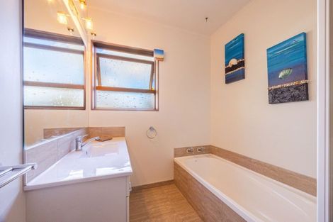 Photo of property in 10 France Road, Longlands, Hastings, 4120