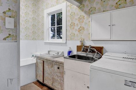 Photo of property in 98 Liardet Street, New Plymouth, 4310