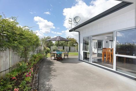 Photo of property in 25 Poplar Grove, Feilding, 4702