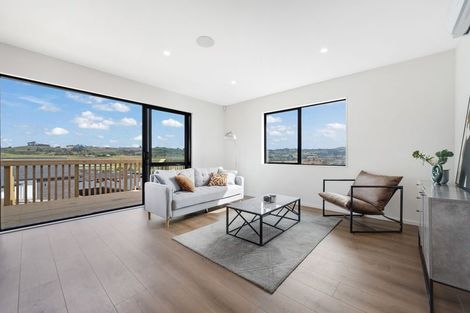 Photo of property in 12 Noble Lane, Pokeno, 2402