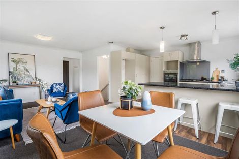 Photo of property in 43a Stewart Drive, Newlands, Wellington, 6037