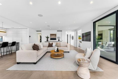 Photo of property in 23 Muritai Road, Milford, Auckland, 0620