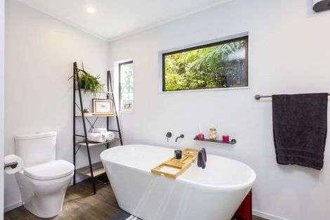 Photo of property in 27 Fendalton Crescent, Pinehaven, Upper Hutt, 5019