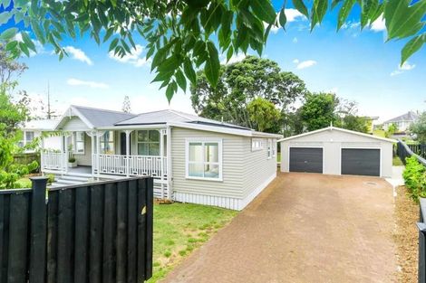 Photo of property in 42 Line Road, Glen Innes, Auckland, 1072