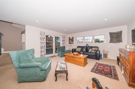 Photo of property in 51 Lincoln Terrace, Hokowhitu, Palmerston North, 4410