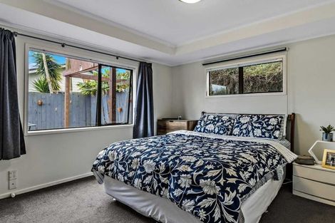 Photo of property in 2/31 Rangeview Road, Sunnyvale, Auckland, 0612